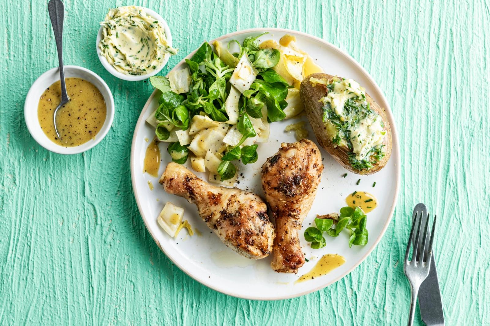 Pilons de poulet à la pomme de terre farcie au beurre d'herbes