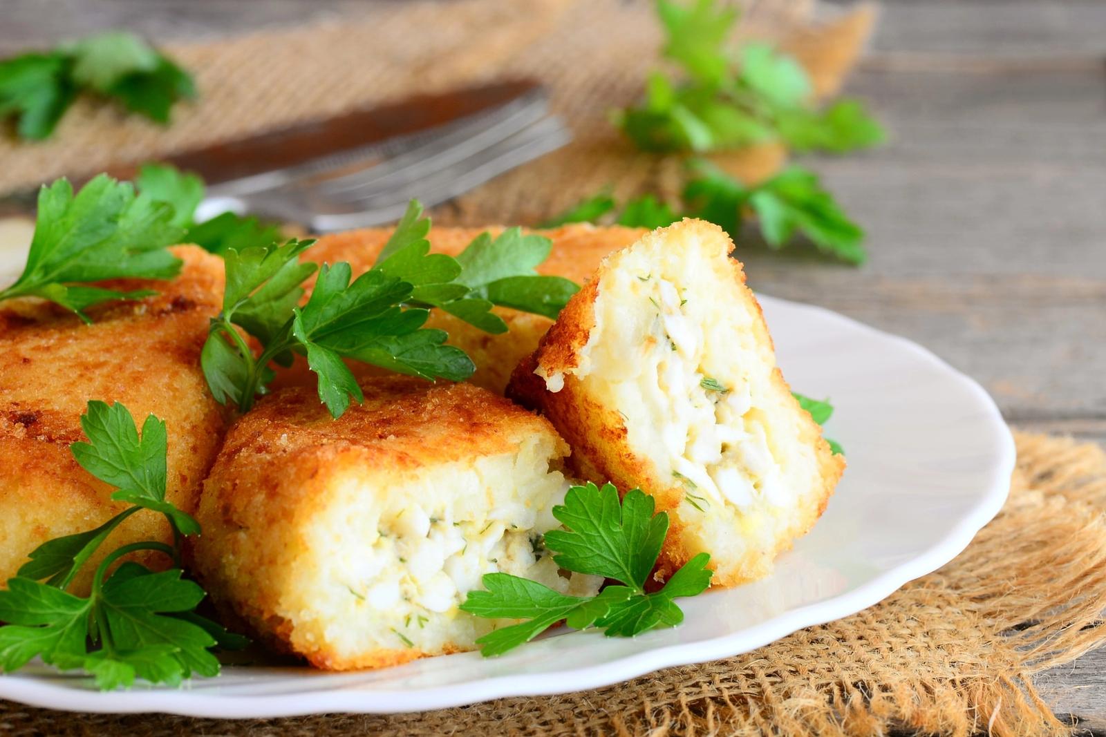 Escalopes de chou-fleur et pommes de terre farcies aux œufs