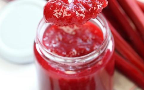 Confiture de rhubarbe maison
