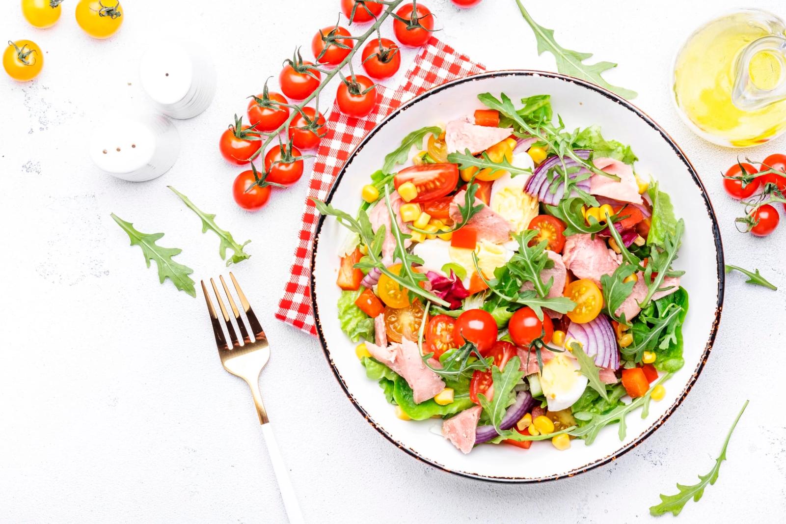 Recette de salade au thon frais et légumes