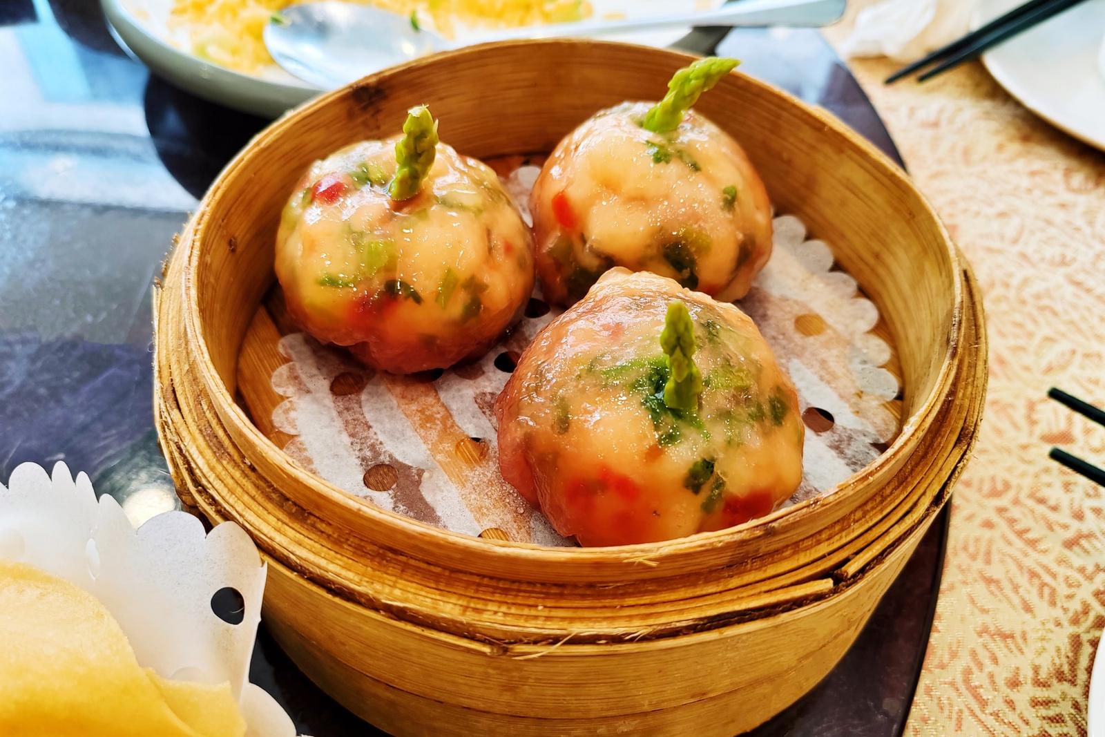Dumpling crevettes et asperges vapeur