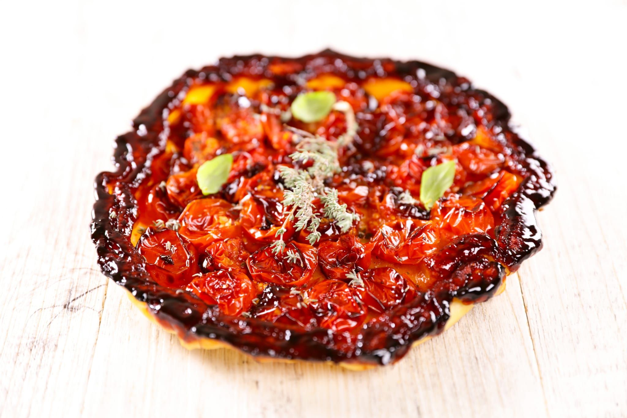 Tarte tatin acidulée à la tomate cerise
