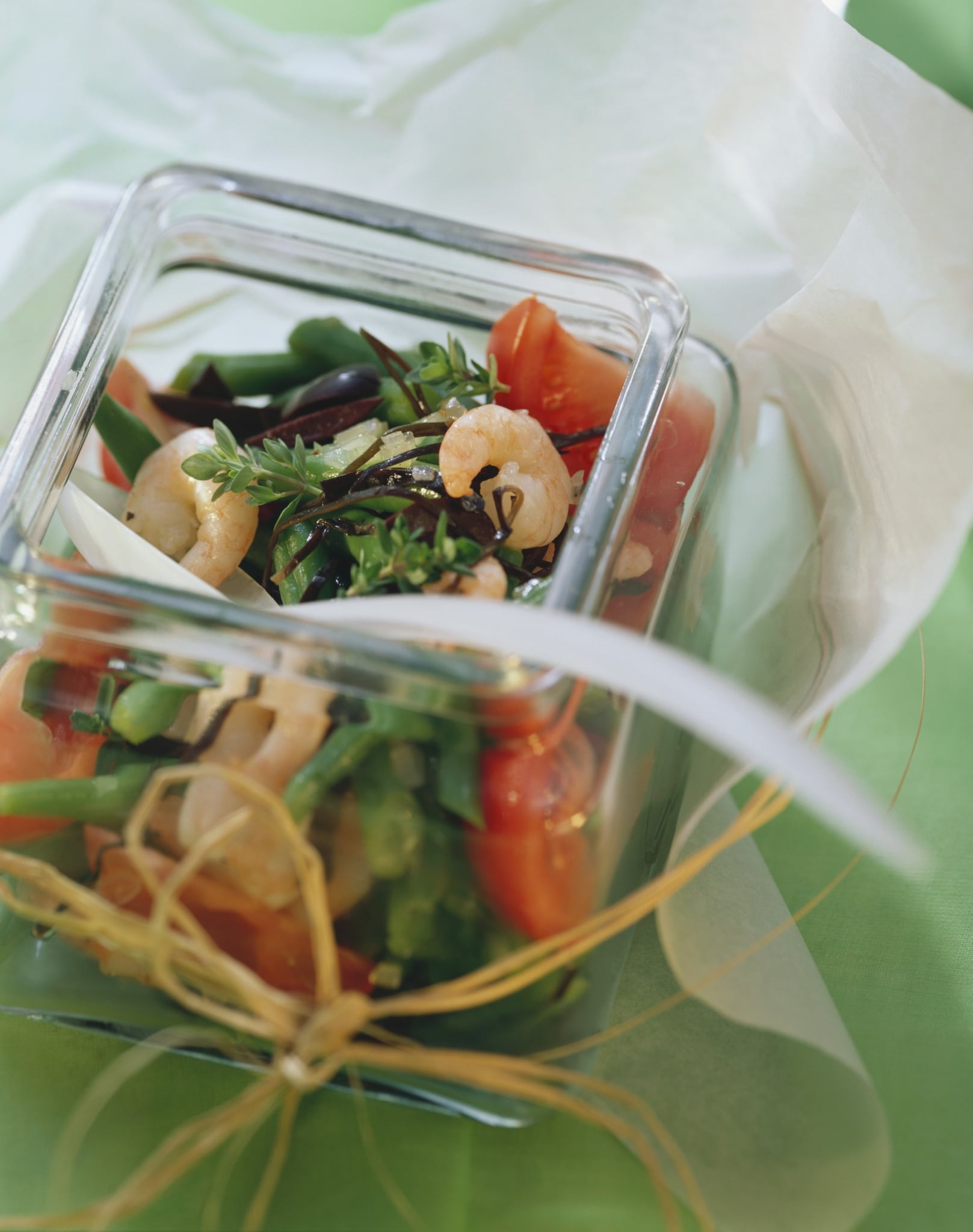 Salade de haricots et de crevettes aux algues et au thym