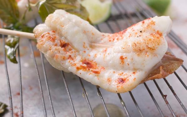 Brochettes de sole façon saltimbocca au piment