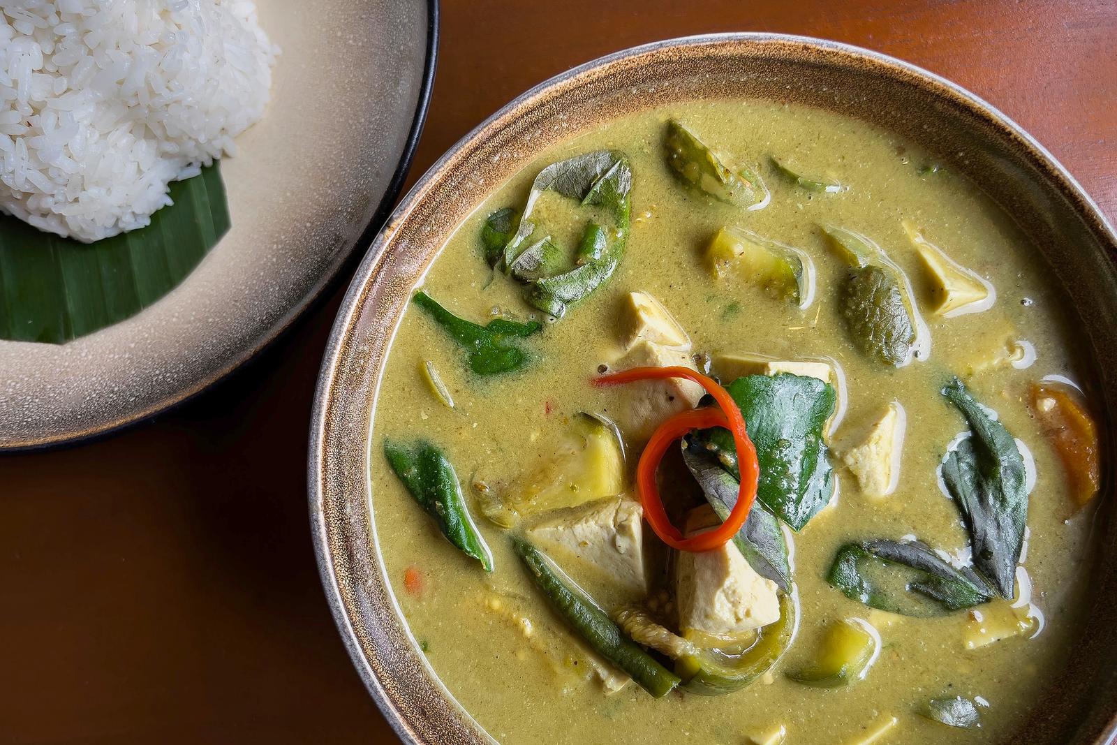 Curry vert de tofu aux légumes
