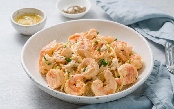 Spaghetti aux crevettes sauce béchamel