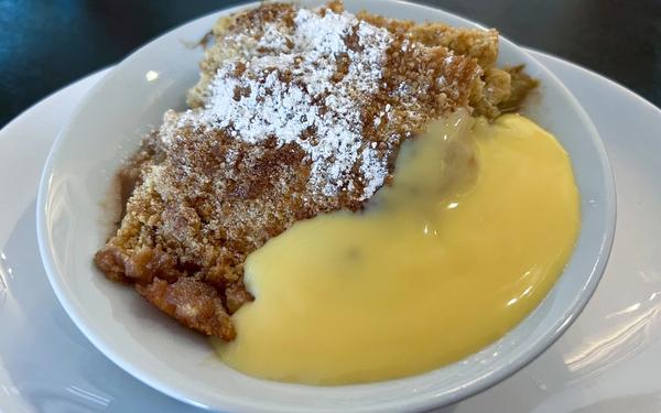 Crumble à la rhubarbe avec crème pâtissière