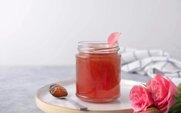 Recette de confiture de pétales de rose facile