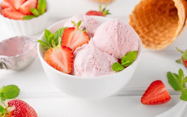 Recette glace à la fraise maison facile