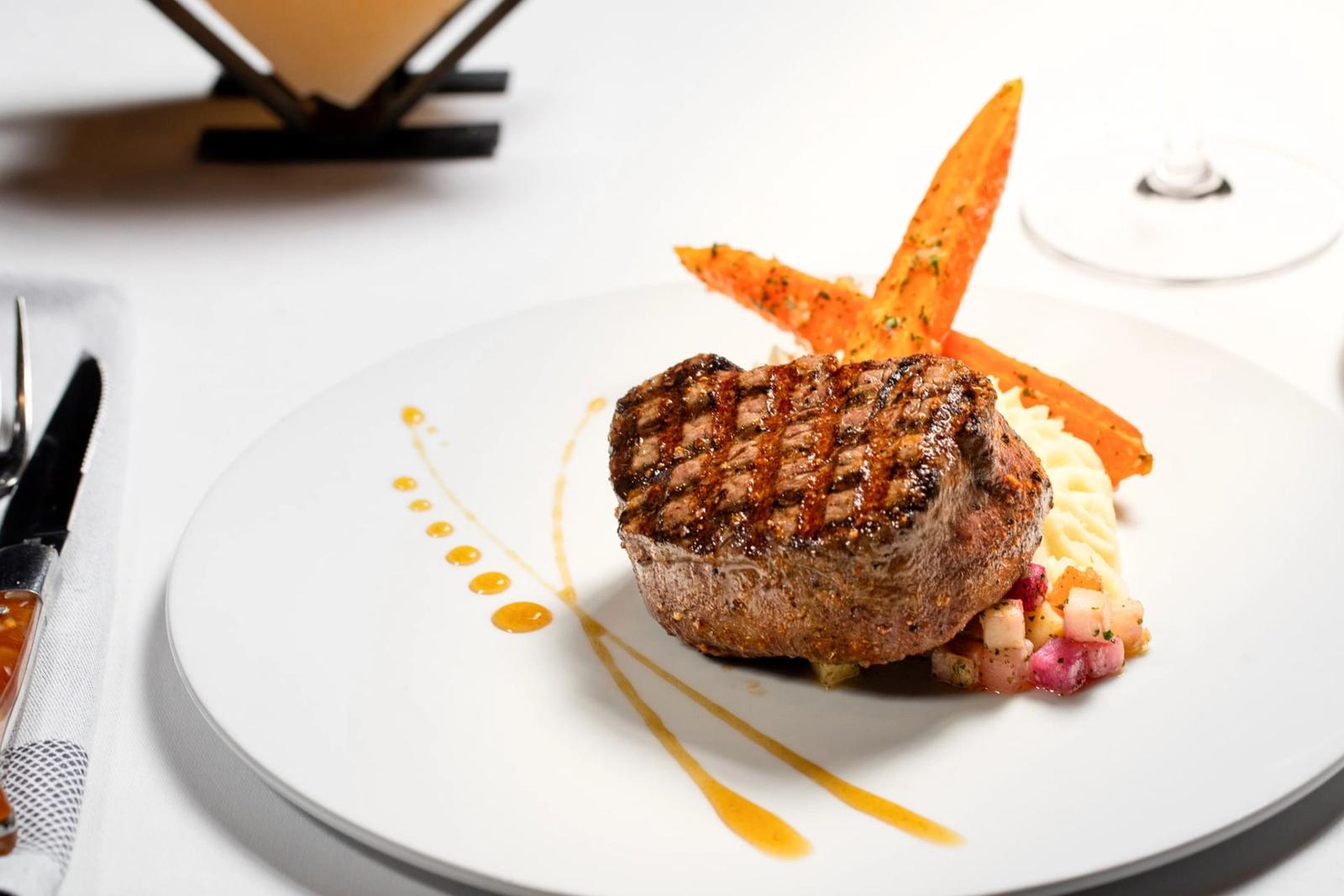 Filet mignon sur purée de pommes de terre