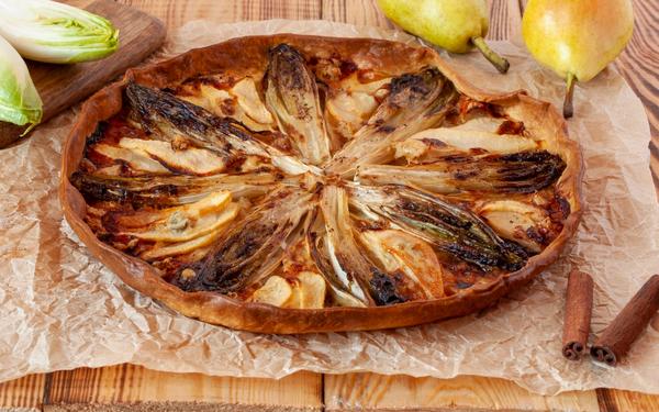 Tarte aux endives, poires et gorgonzola