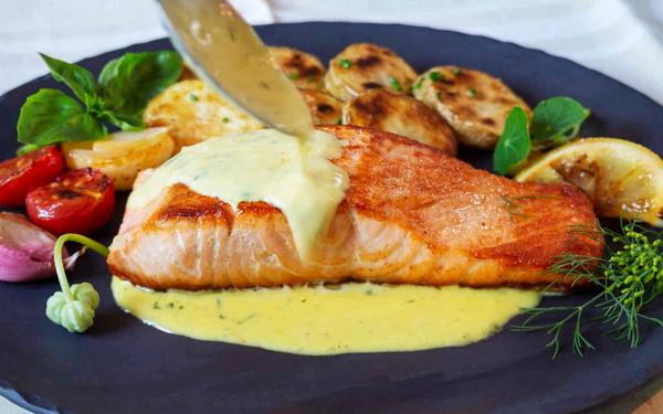 Recette filets de saumon sauce béarnaise maison