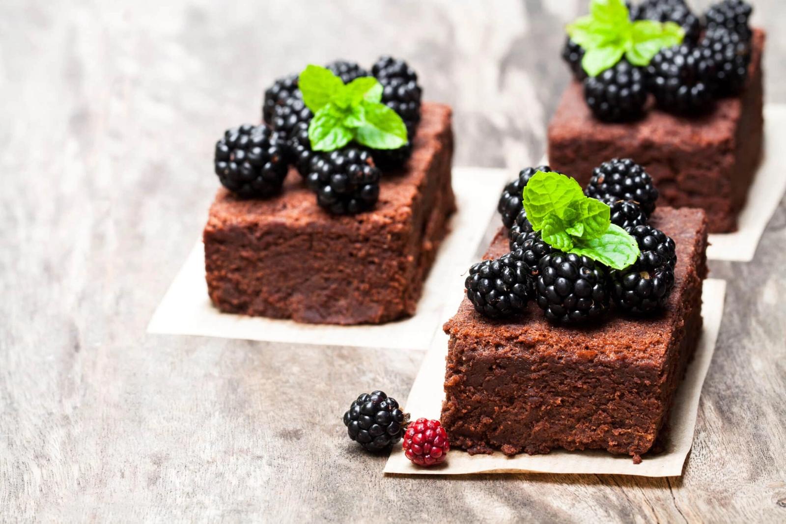 Brownies chocolat mûres