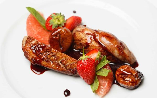 Recette magrets de canards sauce aigre-douce aux fraises et figues