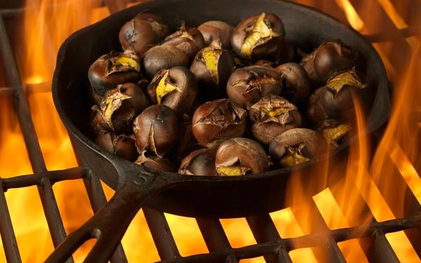 Châtaignes grillées au barbecue