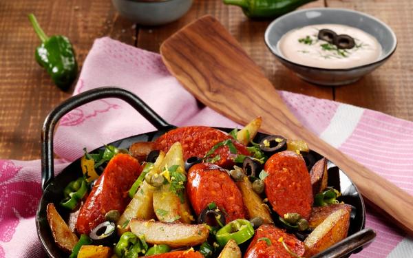 Fricassée de pommes de terre au chorizo et poivrons