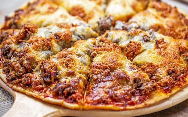 Pizza-Cheeseburger