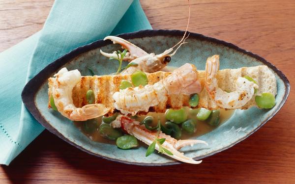 Langoustines à l'émulsion de haricots et à l'huile
