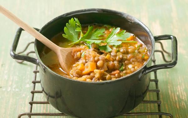 Ragoût de lentilles aux carottes et au persil