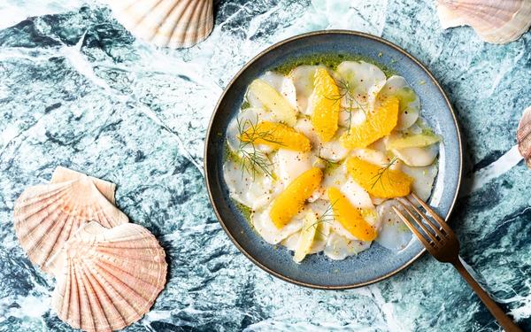 Carpaccio de Saint-Jacques aux agrumes