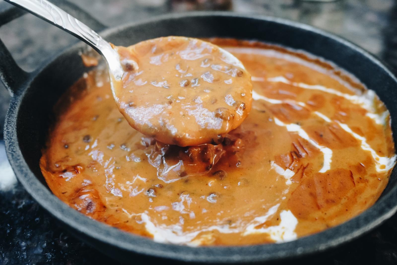 Dal makhani (curry indien de lentilles et haricots)