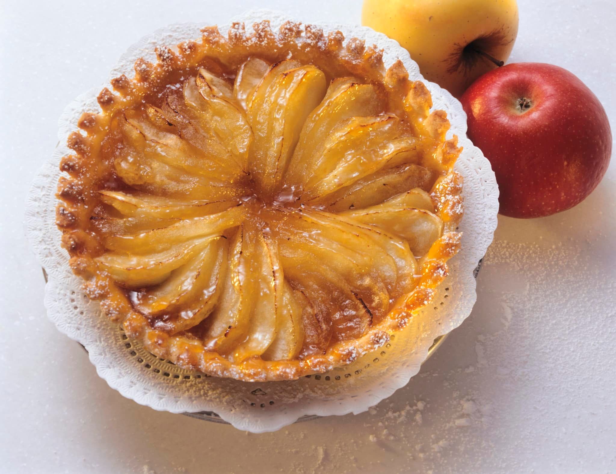 Tarte fine aux pommes caramélisées