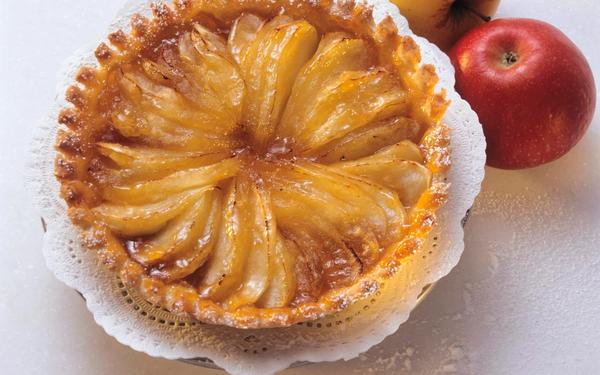 Tarte fine aux pommes caramélisées