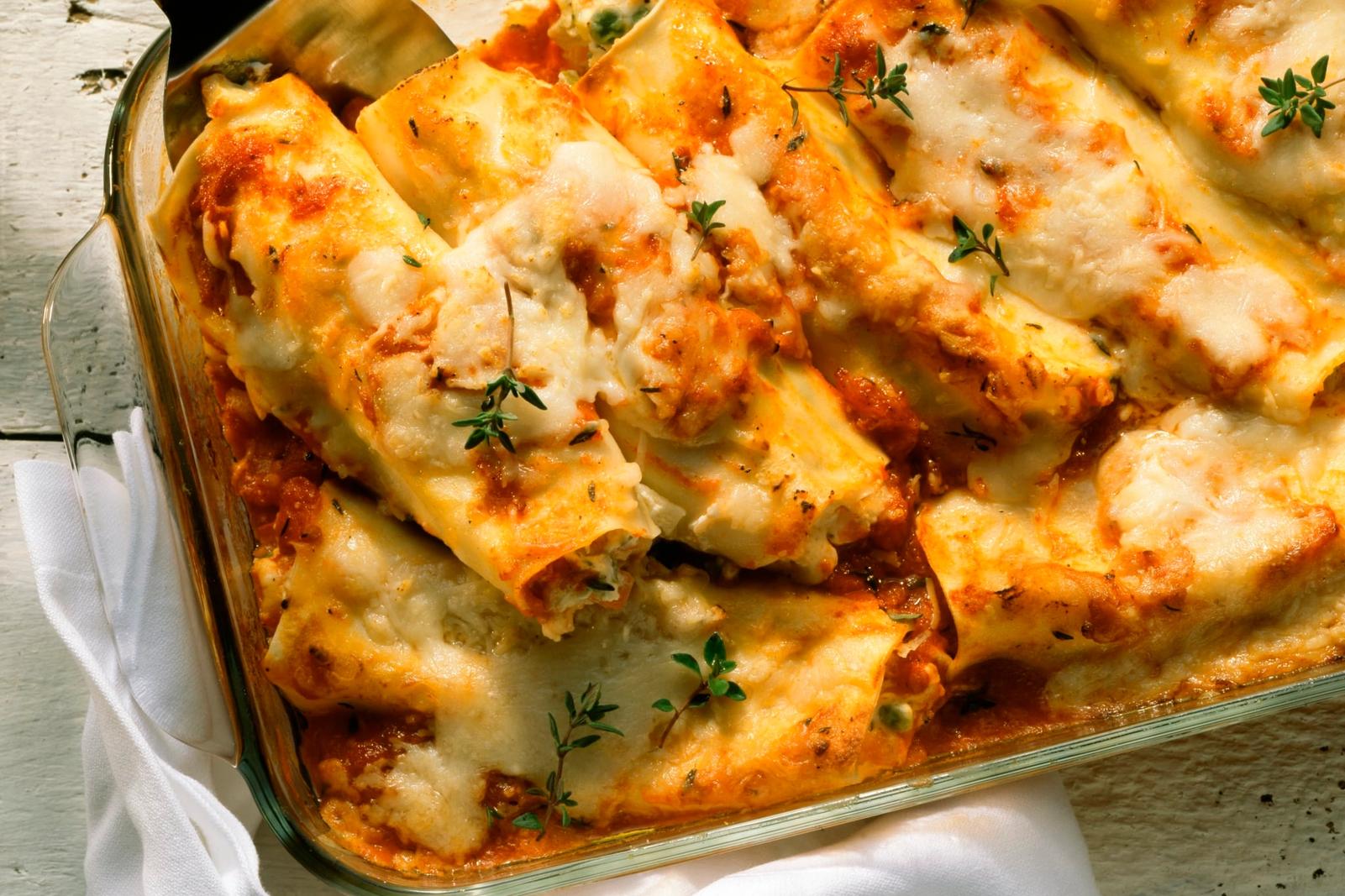 Cannelloni ripieni (rouleaux de pâtes fourrés)