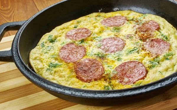 Omelette au saucisson