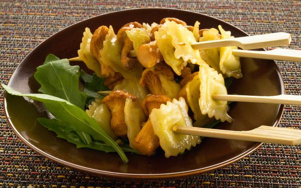 Brochettes de ravioles de Romans aux champignons