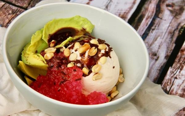 Es Podeng : sundae de crème glacée coco traditionnel de Jakarta