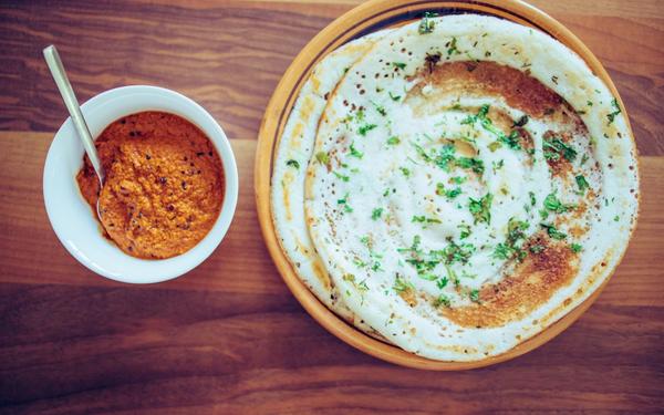 Dosa avec chutney de noix de coco