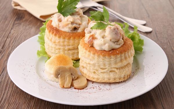 Vol au vent poulet champignons béchamel