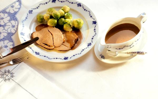 Gigot d'agneau à la crème de genièvre