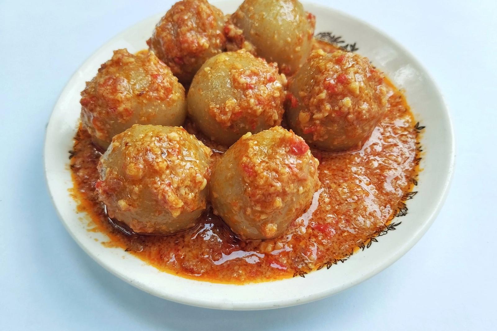 Cilok avec sauce aux arachides