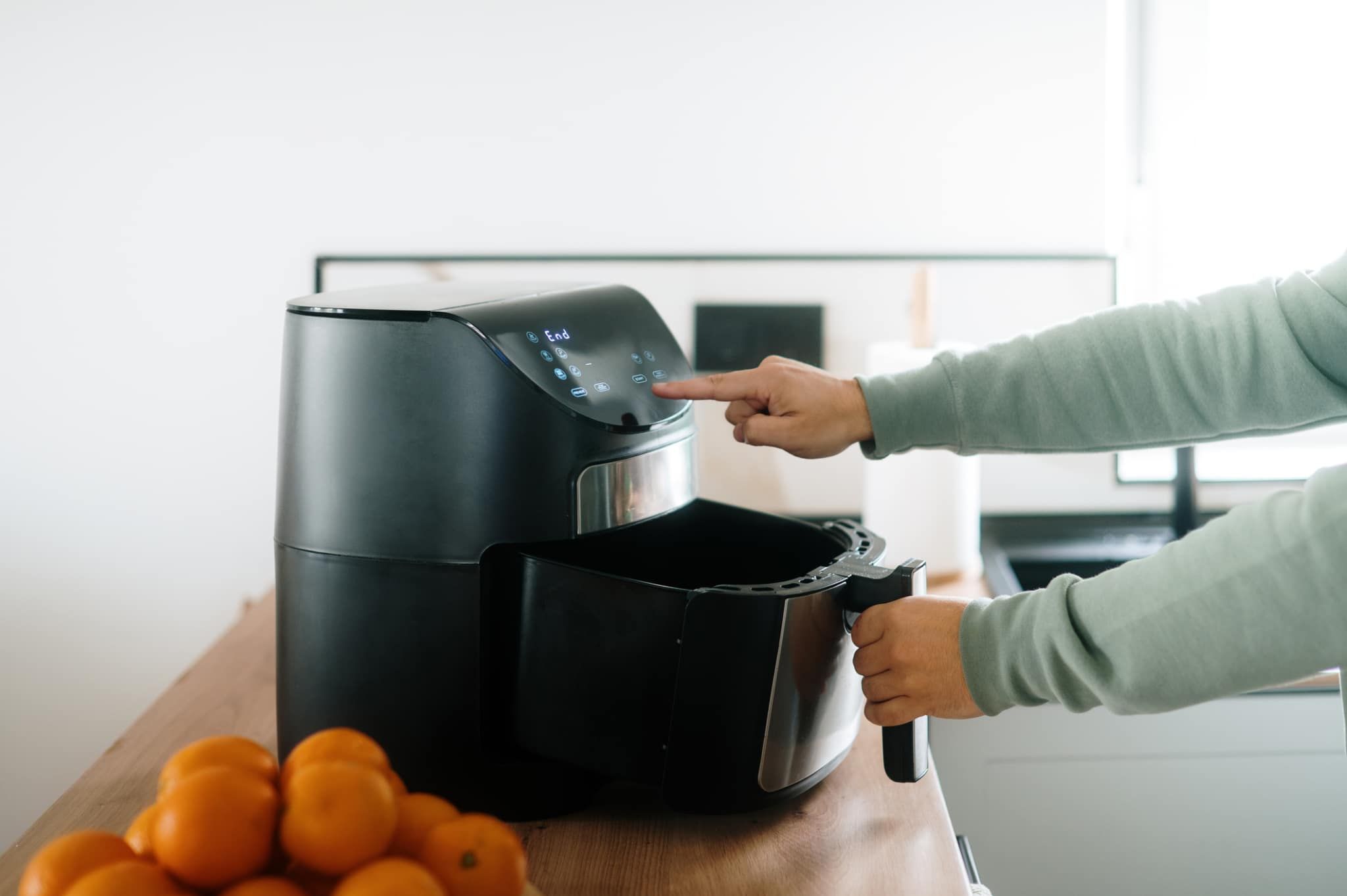 Guide d’achat : Comment choisir une friteuse sans huile ?