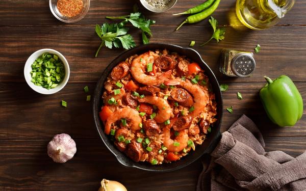 Recette jambalaya créole crevettes et saucisses fumées
