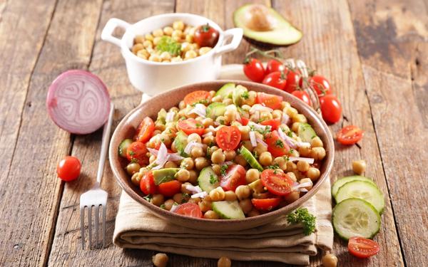 Salade de pois chiches à la tomate