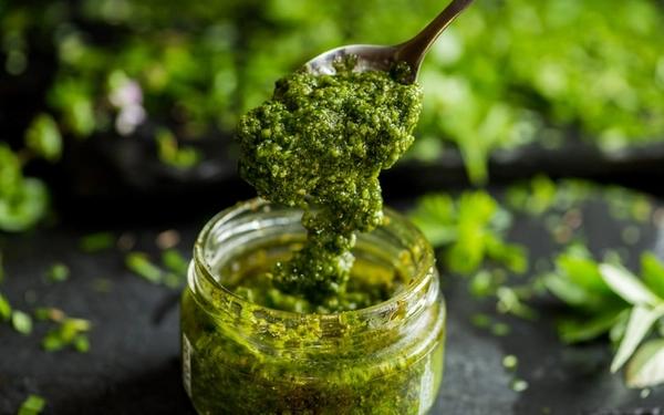 Recette de véritable sauce pesto maison
