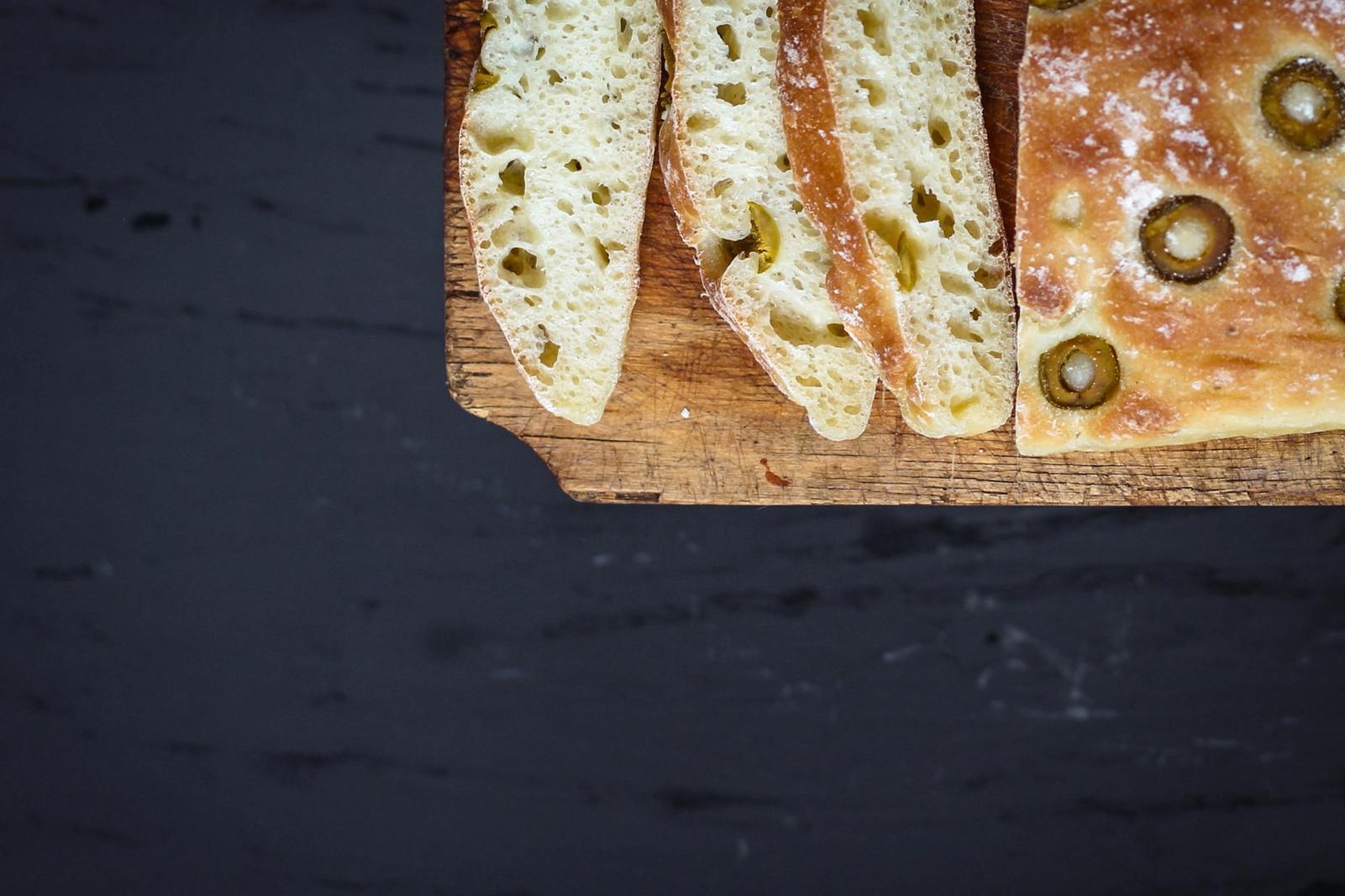 Pain ciabatta aux olives