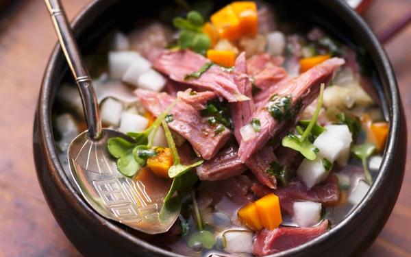 Ragoût oriental au jarret de porc et aux radis
