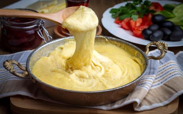 Kuymak (ou Mihlama), plat traditionnel de Turquie