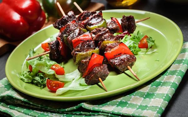 Recette brochettes de boeuf grillées aux légumes