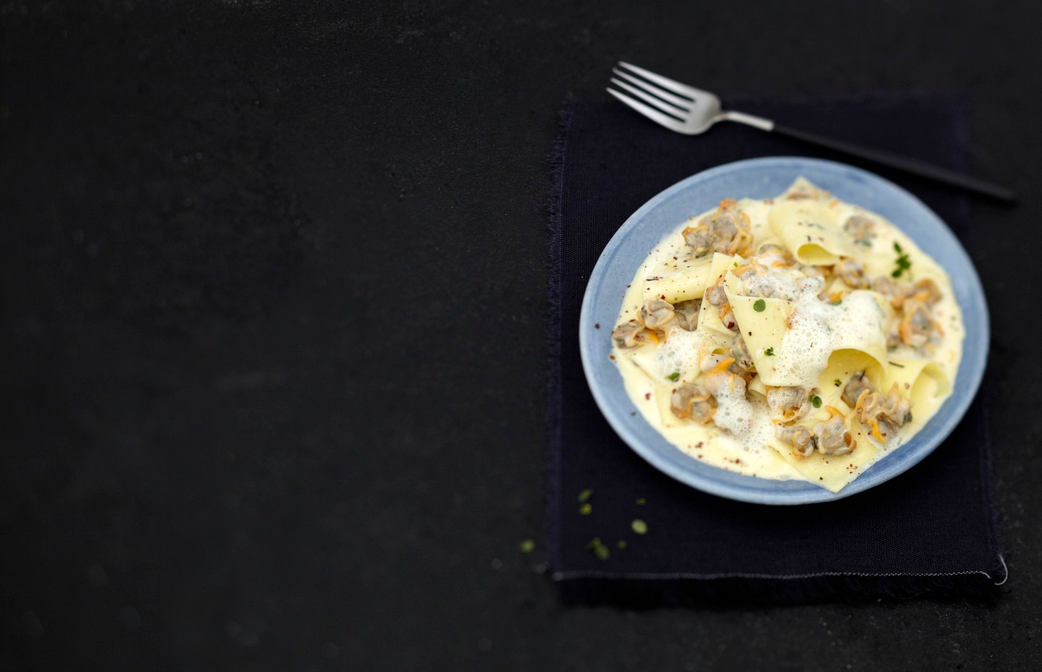 Tagliardi à la crème de coques et émulsion iodée