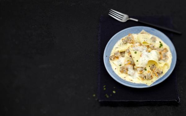 Tagliardi à la crème de coques et émulsion iodée