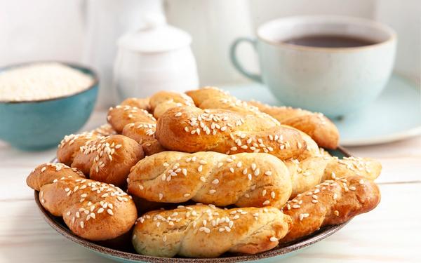 Koulourakia lambriatika (biscuits de la Pâques grecque)