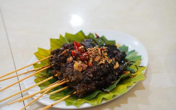 Sate maranggi plat traditionnel indonésien