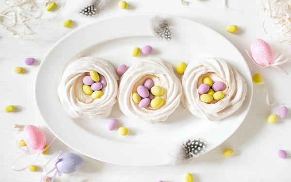 Mini Pavlova et œufs de Pâques