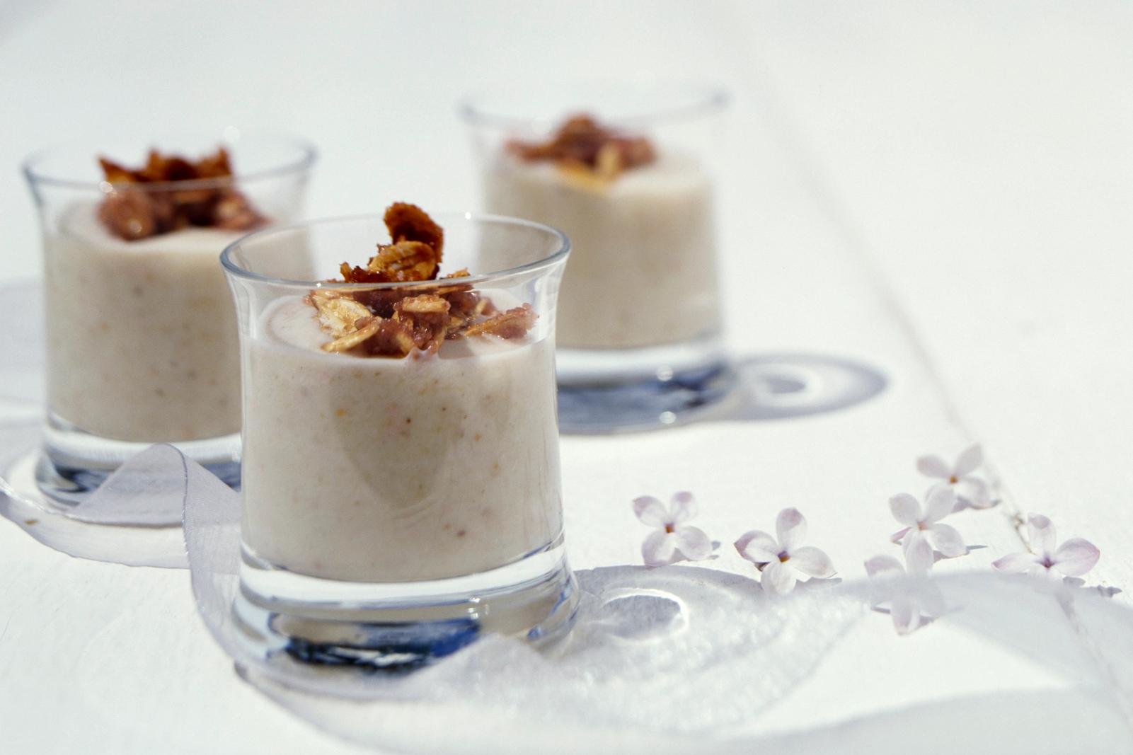 Lassi de rhubarbe aux flocons de blé