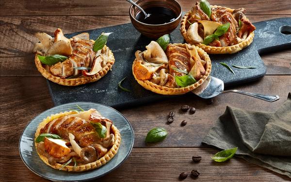 Tartelettes au lapin, pleurotes et café